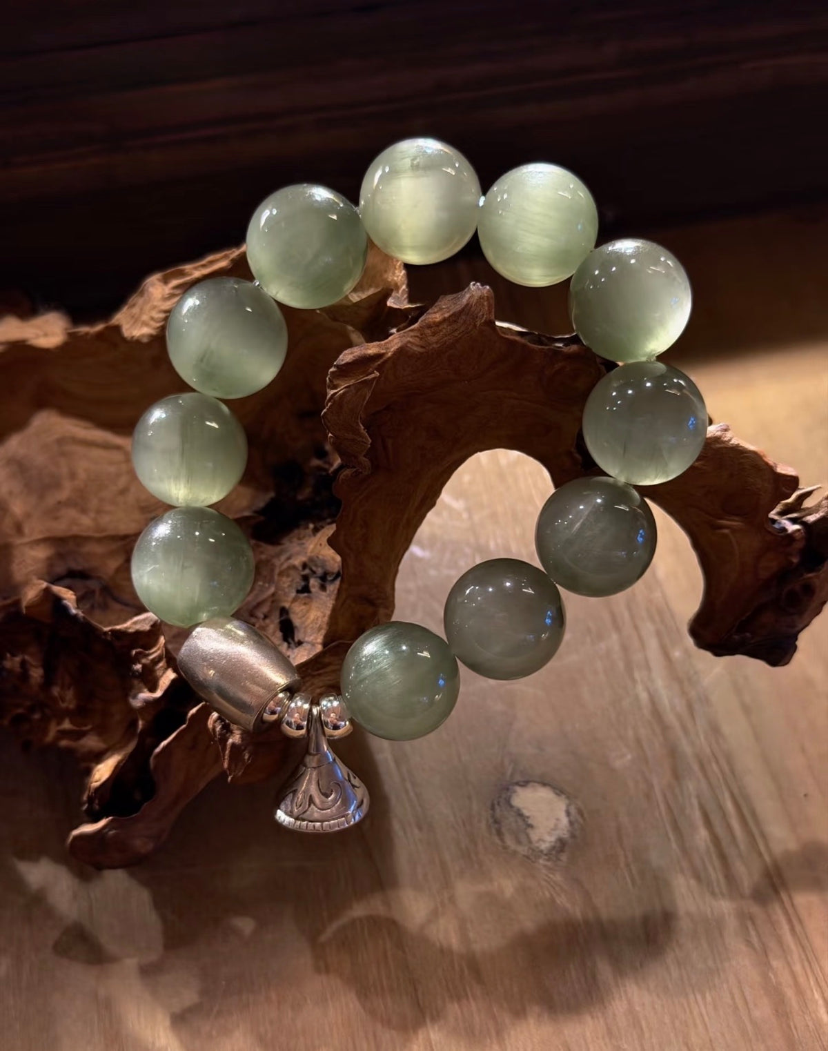 Cat's Eye Green Rutilated Quartz
